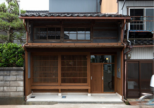 まばらぼの社屋正面